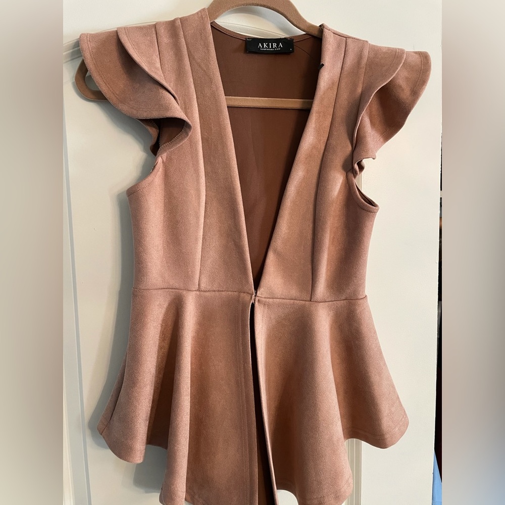 Akira suede vest